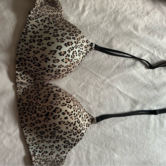 Victoria’s Secret animal print bra with adjustable straps (36C) - Picture 2 of 4